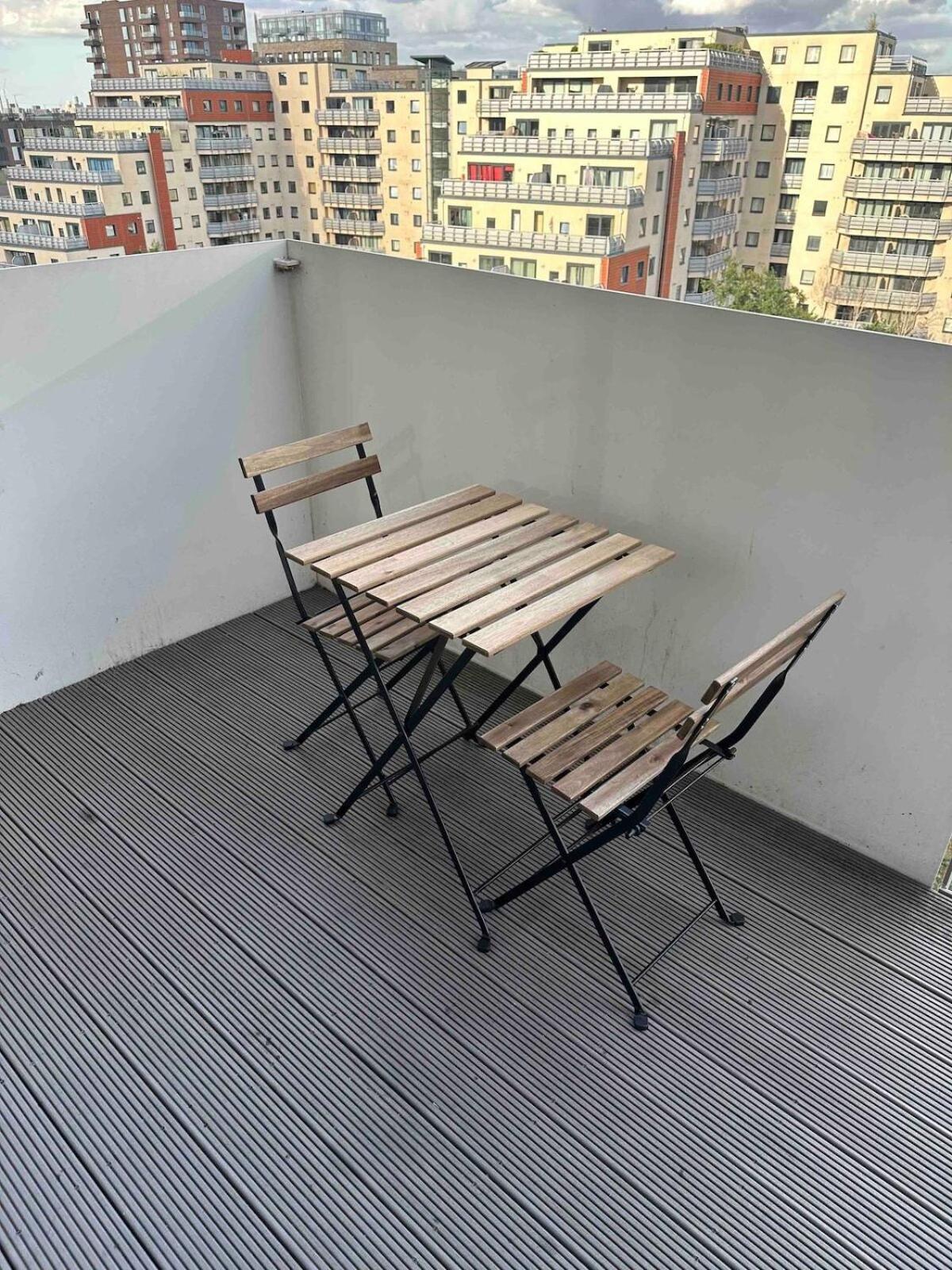 Entire 2 Bedroom Flat London Exterior photo